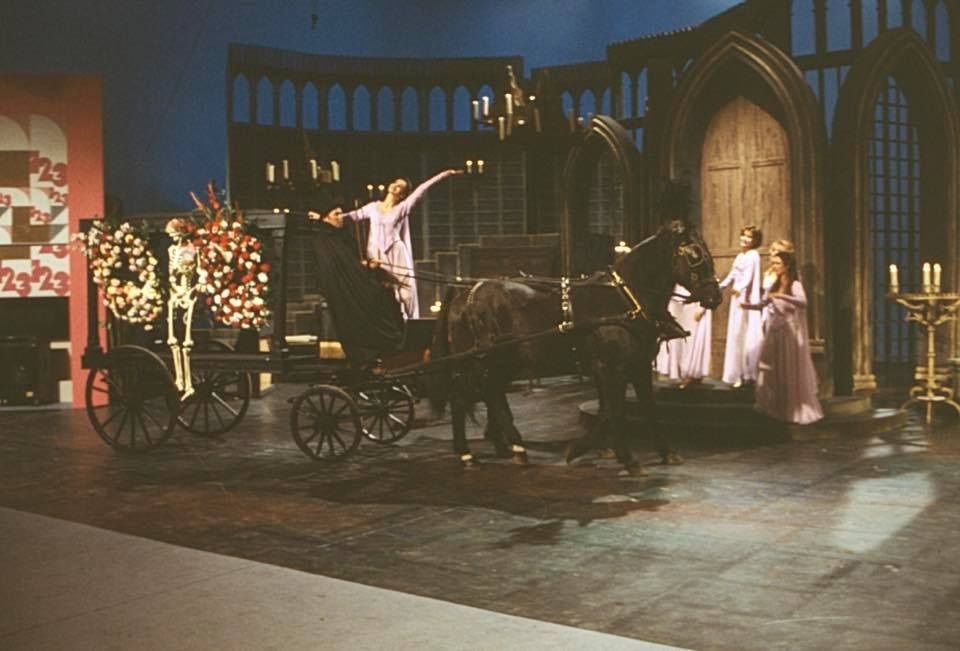 «Un, dos, tres...» - 1984